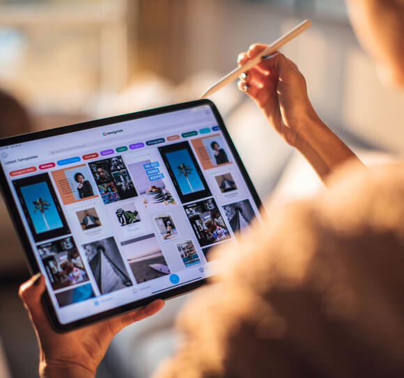 Browsing Gallery On A Tablet - Mass Reach